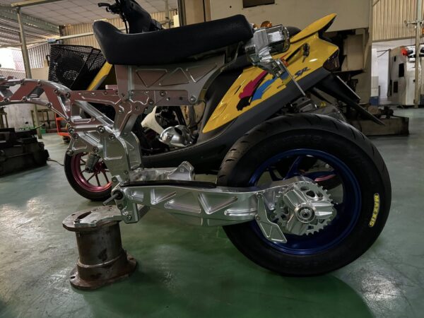 MONO-ARM Billet CNC for Monkey50 MSX125/Grom NSR50 KSR